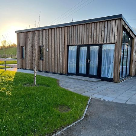 Killyfole Lakeside Lodges Corranny Exterior photo