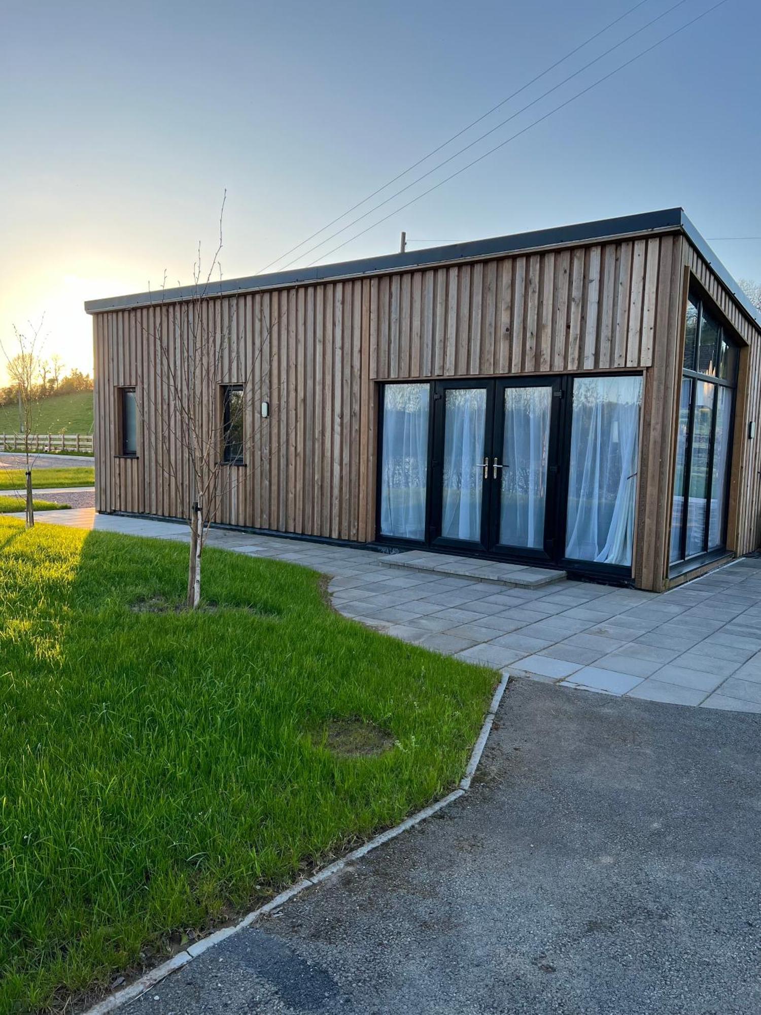 Killyfole Lakeside Lodges Corranny Exterior photo