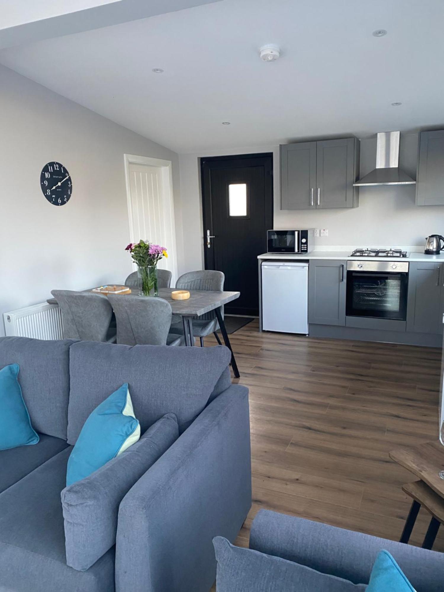 Killyfole Lakeside Lodges Corranny Exterior photo